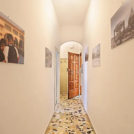 Apartment Le Grazie In Superb Location