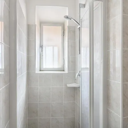 Apartment Le Grazie In Superb Location *