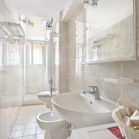 Apartment Le Grazie In Superb Location *