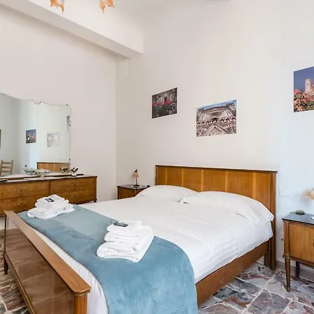 Le Grazie In Superb Location Florencia