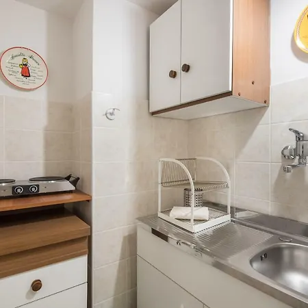 Le Grazie In Superb Location Apartment *